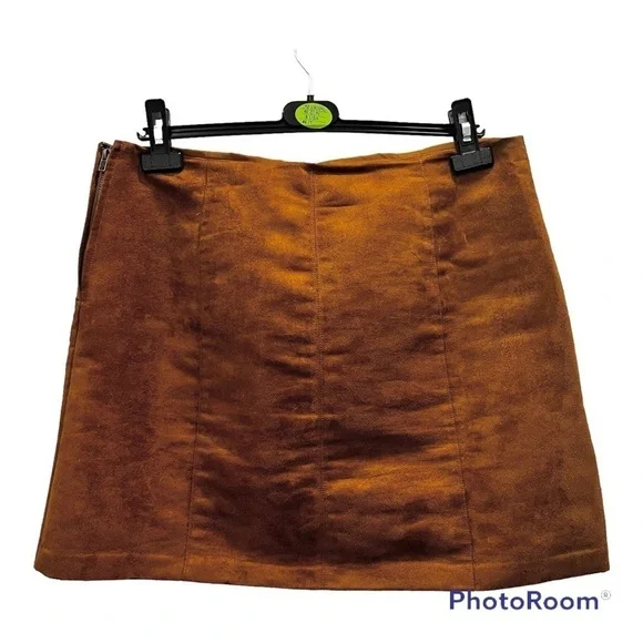 ☀️ $10 Blowout ☀️Old Navy faux suede lined mini skirt size 8 - Picture 4 of 7